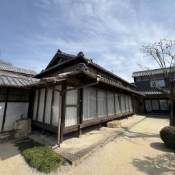 安芸郡坂町坂東戸建て テナントとしても利用可能です。
アトリエにいかがでしょうか?