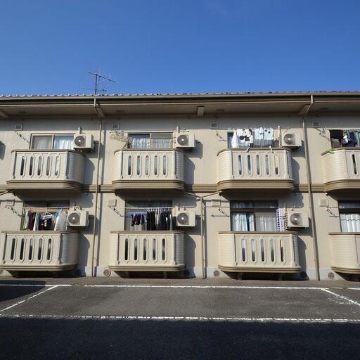 正面の外観 陽当たり良好なバルコニー側なんです!