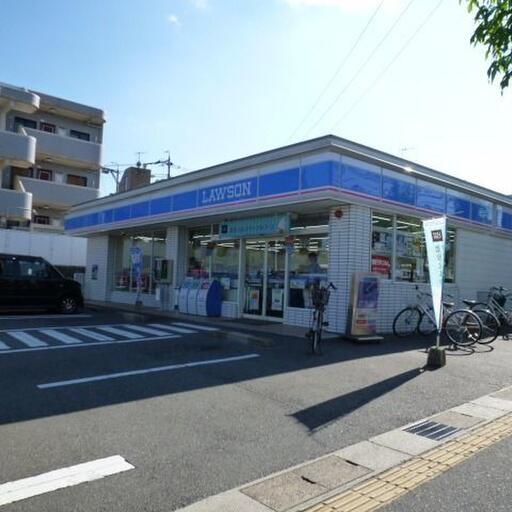 ローソン東広島西条中央店 言わずと知れたコンビニですね!
