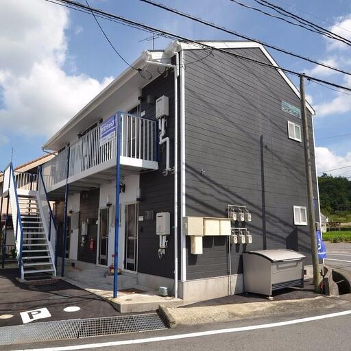 アーバンハイツB北西側外観 ドアは北側です。