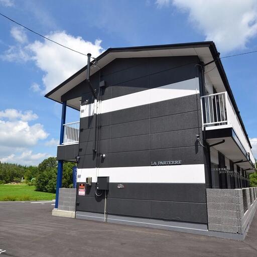 ラパルテール東広島弐番館西側外観 物件名を新たに入れました!