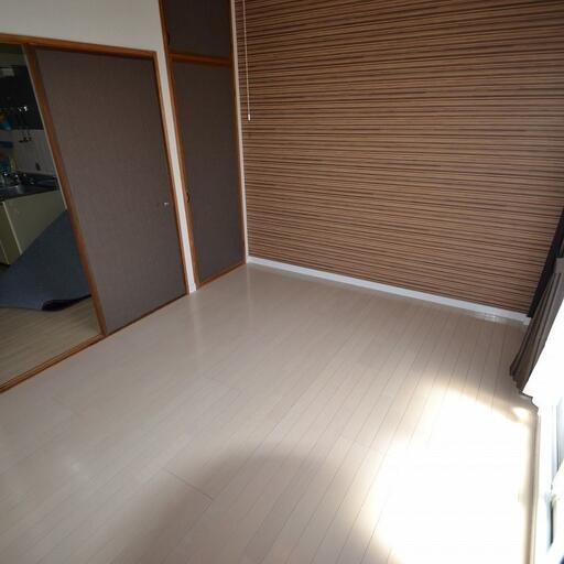 洋室 横から。
