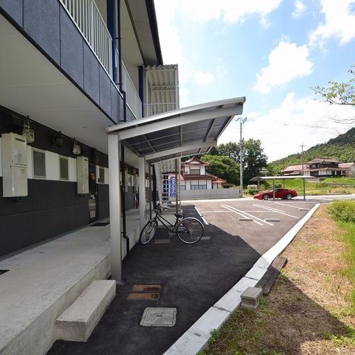 駐輪場 屋根を新しくしました。