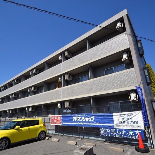 KCDエッグ南東側外観 手前から1号室となります。