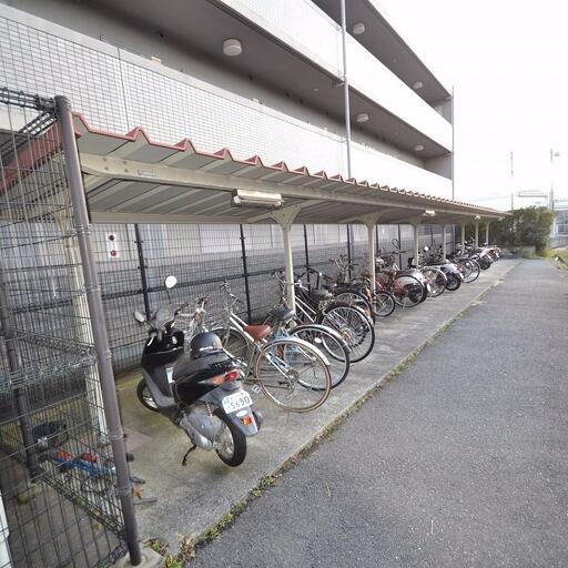 駐輪場 KCDエッグの駐輪場です。原付も駐輪出来ます。