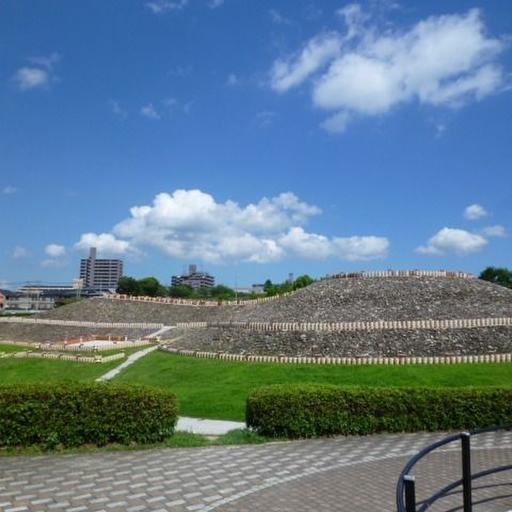 三城古墳 今は公園となっており、子供たちの憩いの場です。