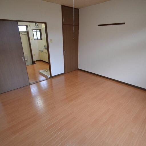 洋室3 壁掛けフックあります!