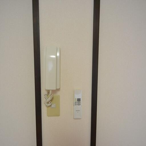 インターホン 誰が来たか声で判断できます。