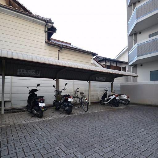 バイク置場 北側にバイク専用駐輪場があります。