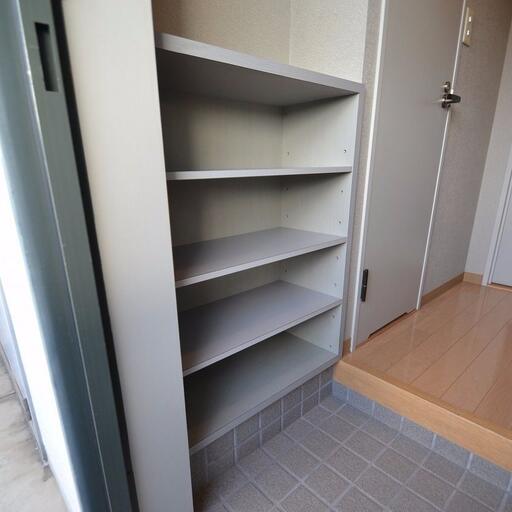 下駄箱 靴をたくさん収納できますね。