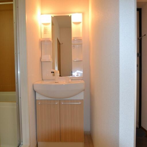 洗髪洗面台 この度新設しました!蛇口がシャワーなので洗髪も出来ます!
