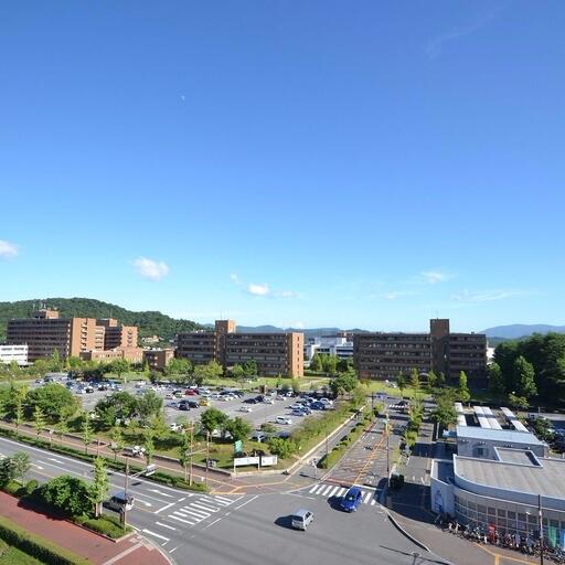 広島大学 パラダイス西条弐番館からの撮影です。