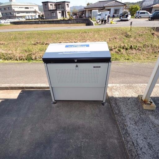 ゴミステーション 敷地内にあるので便利♪