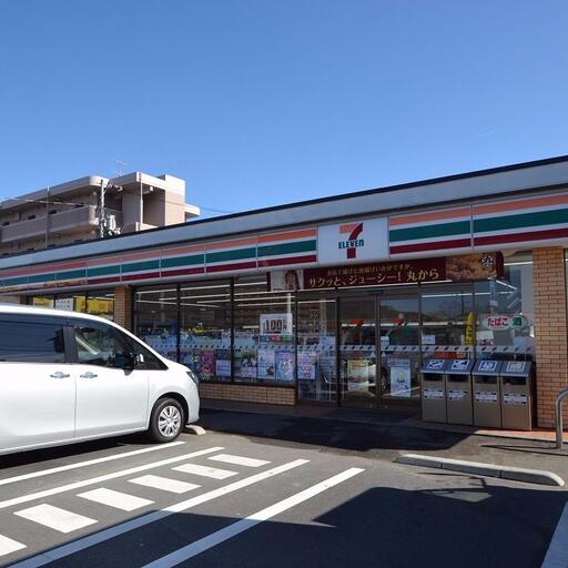 セブンイレブン 東広島駅前店 徒歩約7分。一番近くのコンビニです!
