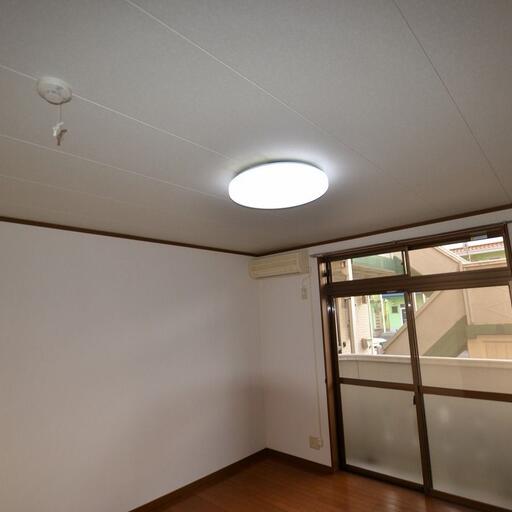照明 居室にも付いています。